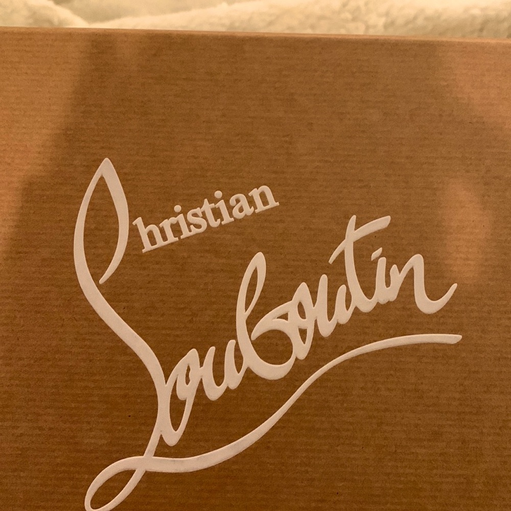 Christian Louboutin “Greggo” oxfords with red caps, size 41 (US 8).